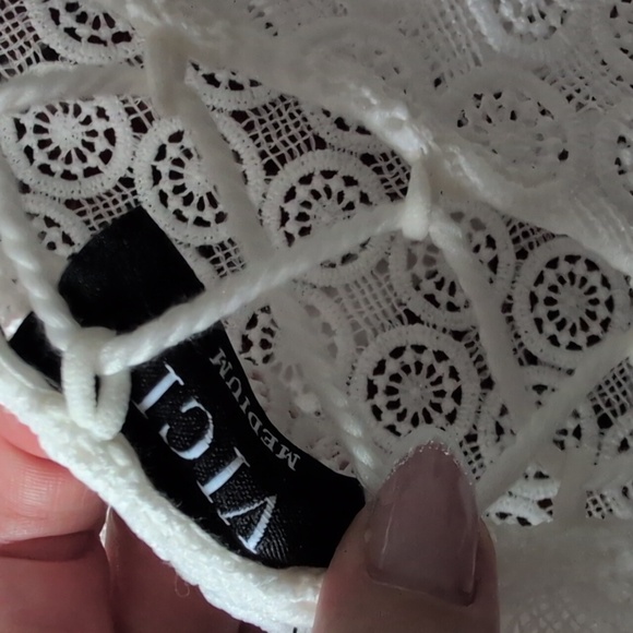 VICI Elegant White Vrochet Dress - Picture 6 of 7